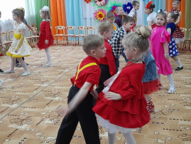 8 марта в детском саду 8 марта в детском саду.